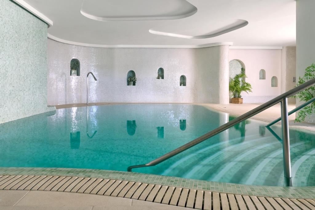 pools-indoor-pool