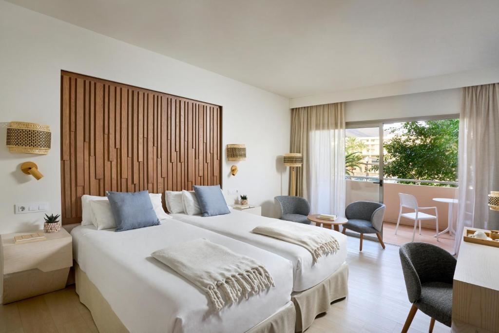 rooms-double-sea-view-balcony-or-terrace