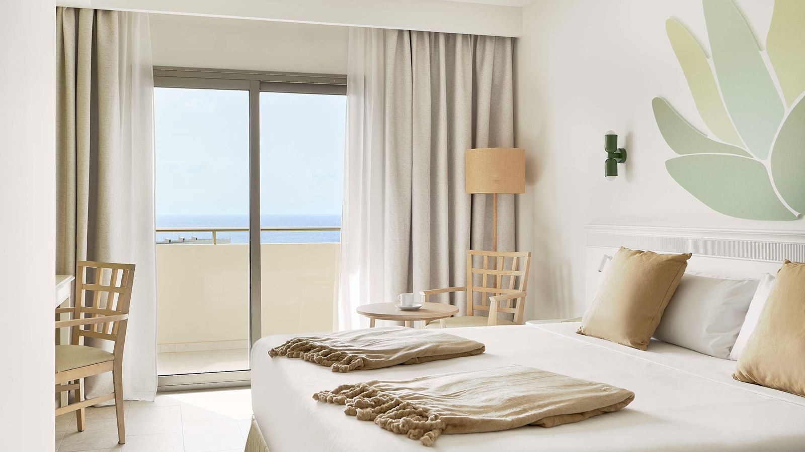 rooms-suite-priority-location