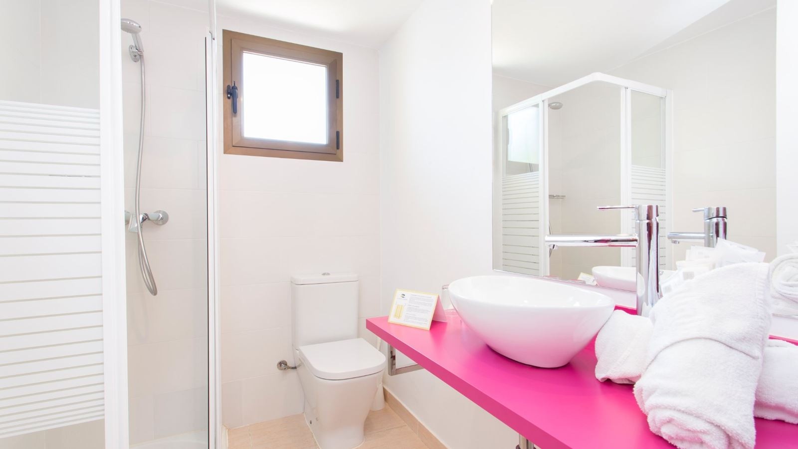 rooms-double-standard-balcony-or-terrace