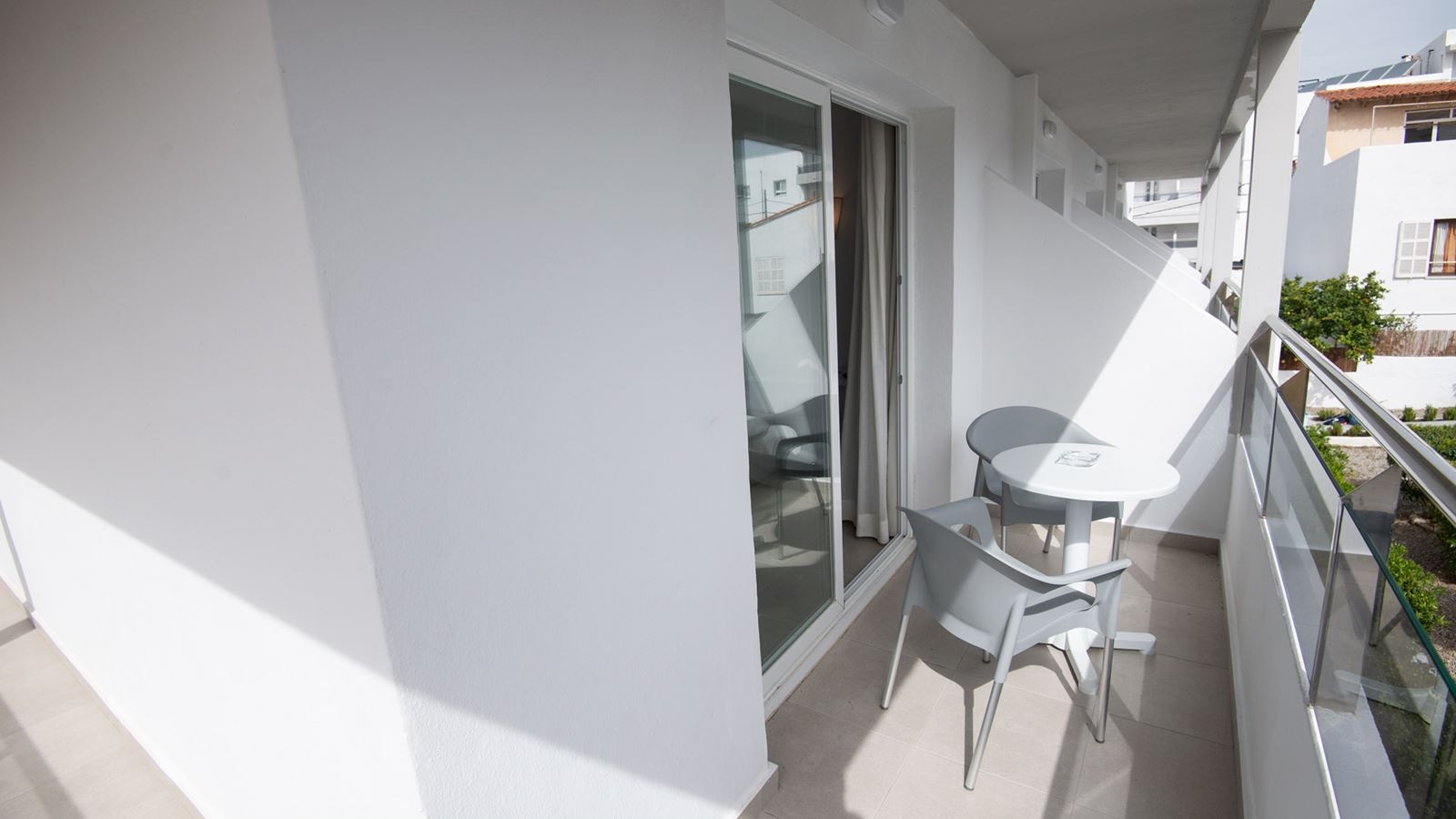 rooms-suite-balcony-or-terrace