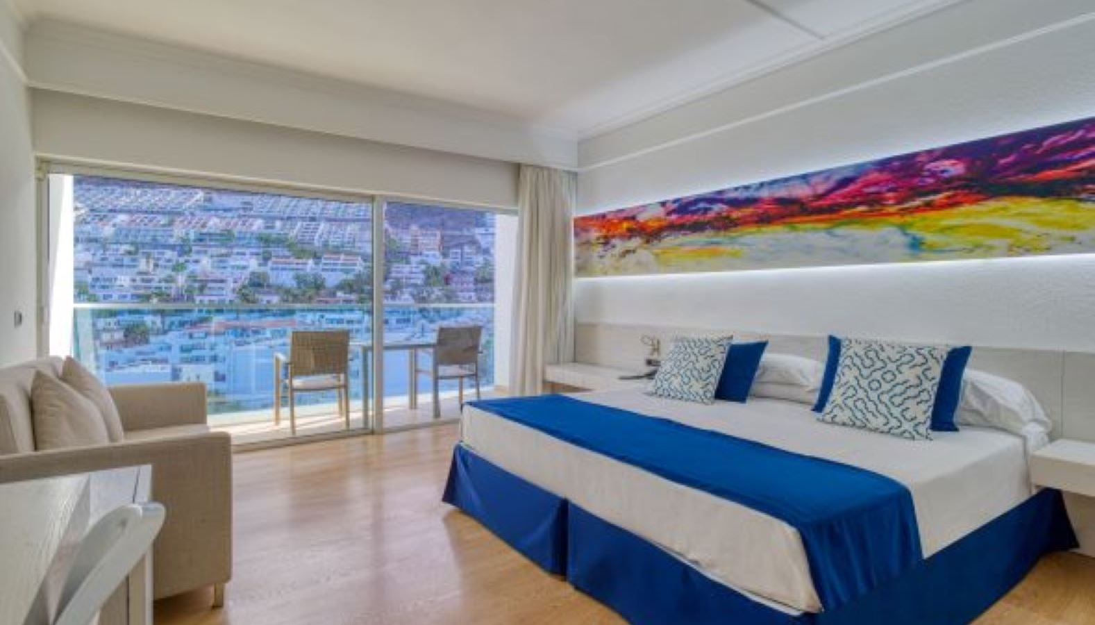 rooms-double-room-mountain-view