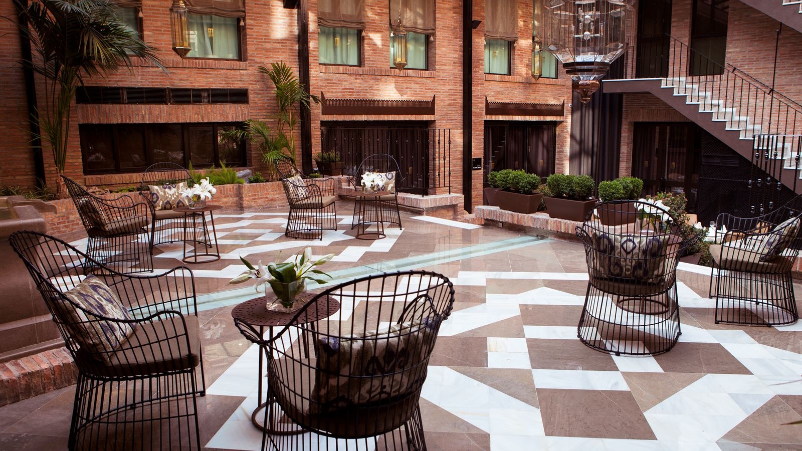 restaurants-restaurants