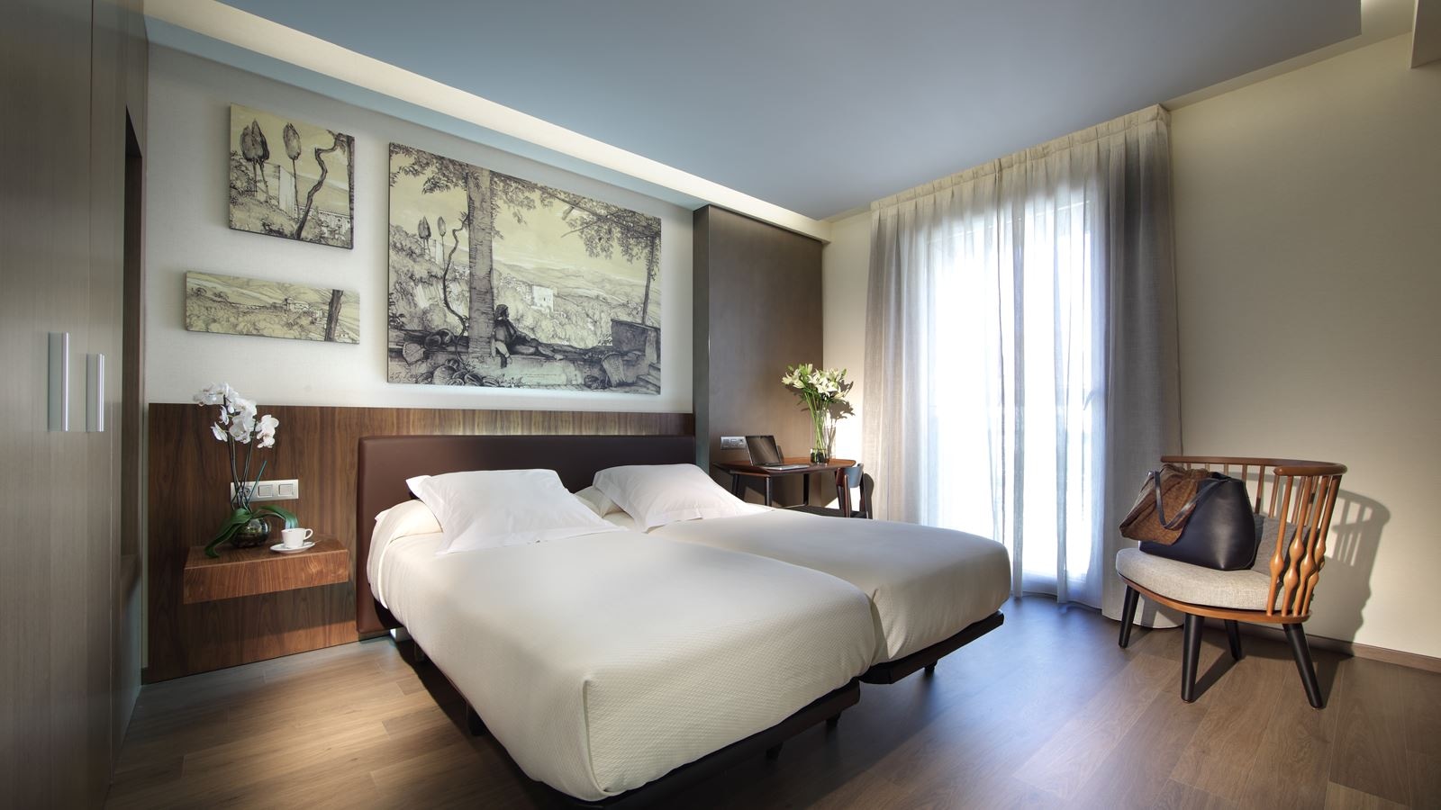 rooms-double-with-double-bed