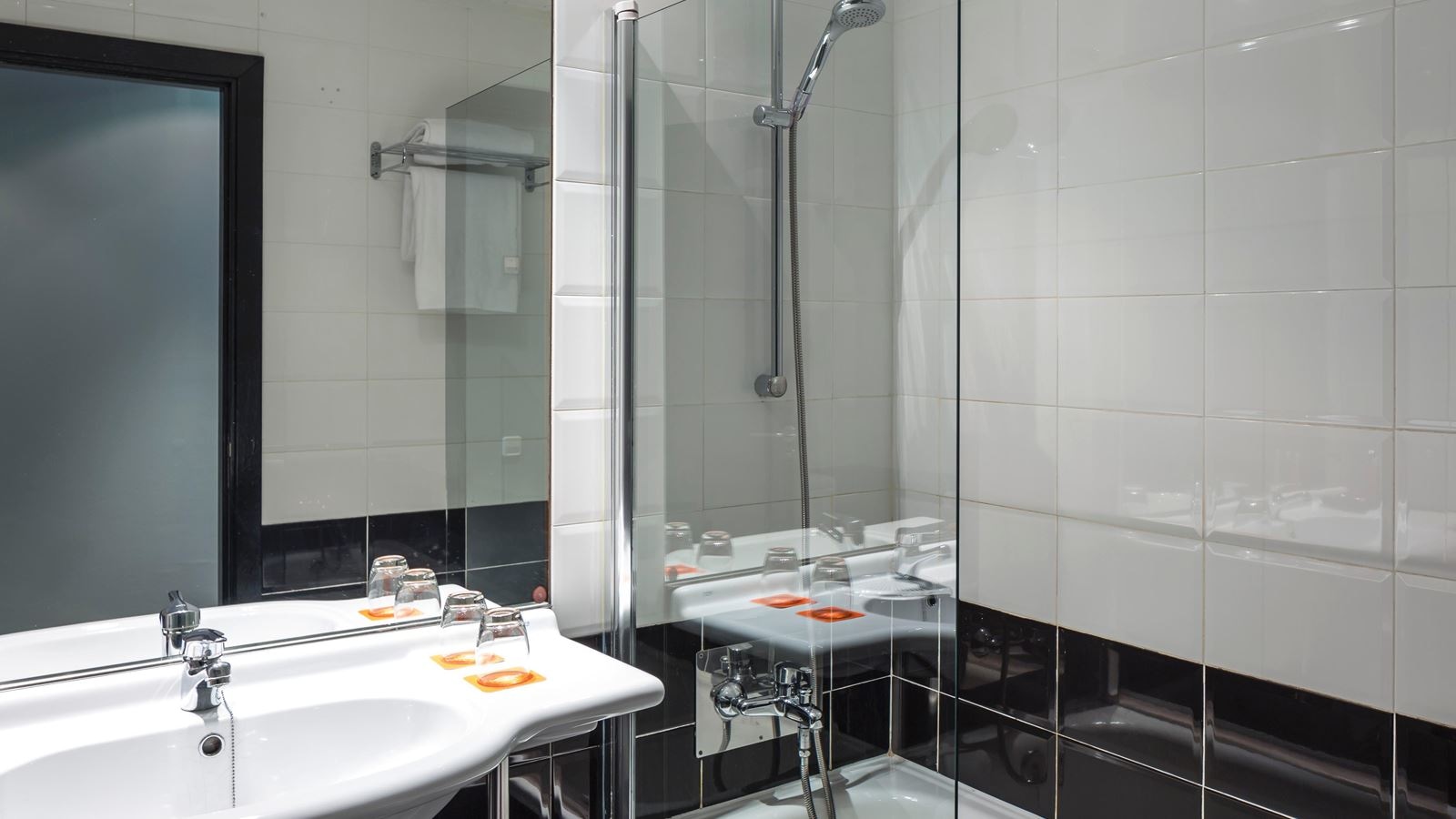 rooms-double-standard