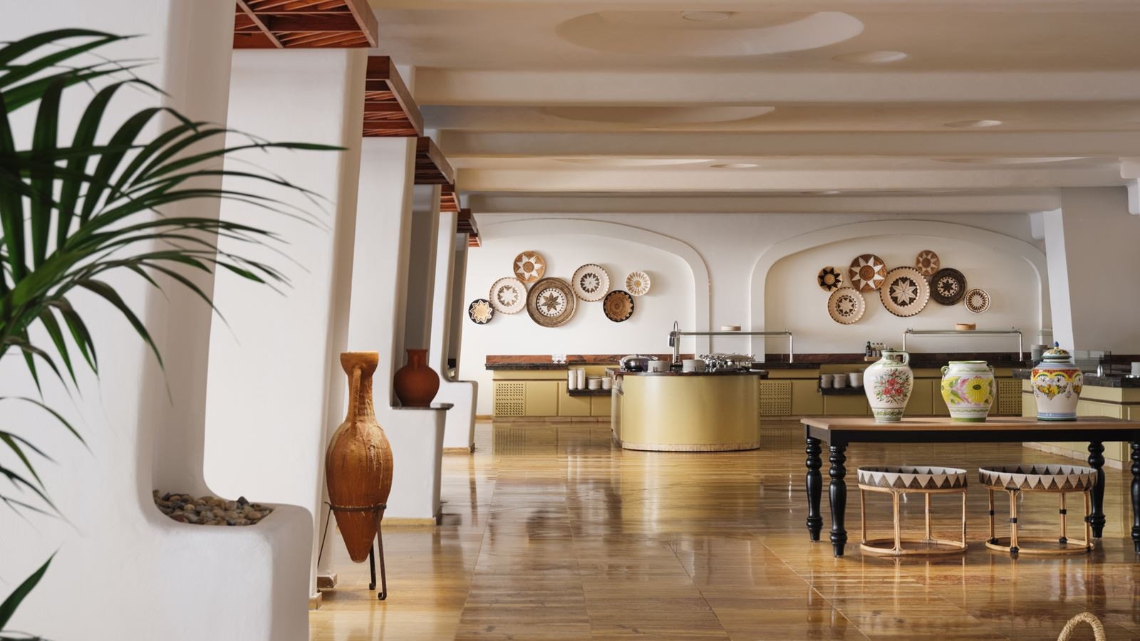 restaurants-breakfast-buffet
