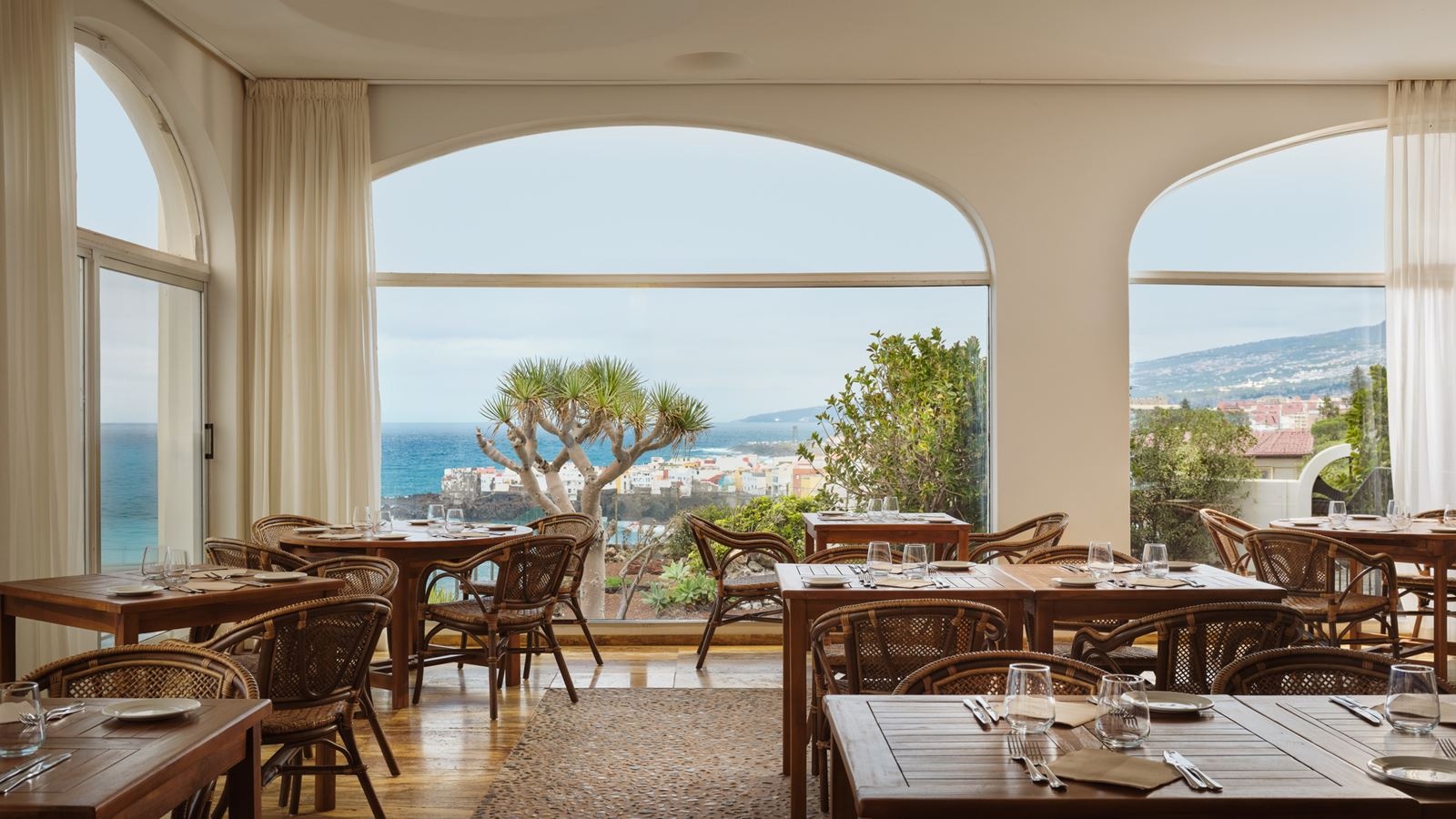 restaurants-breakfast-buffet