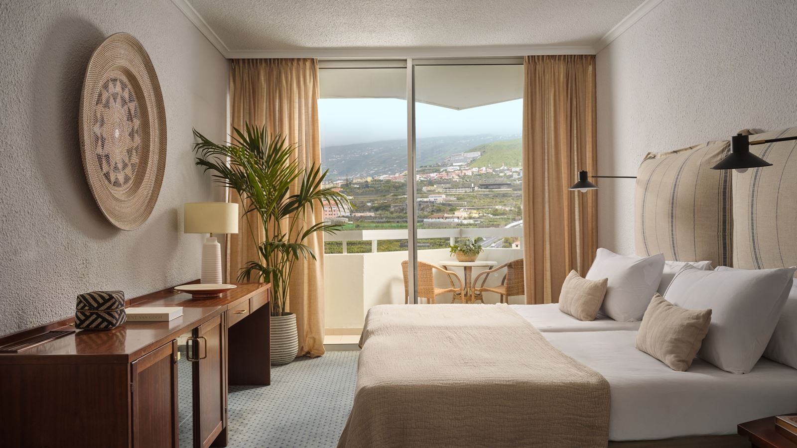rooms-standard-room