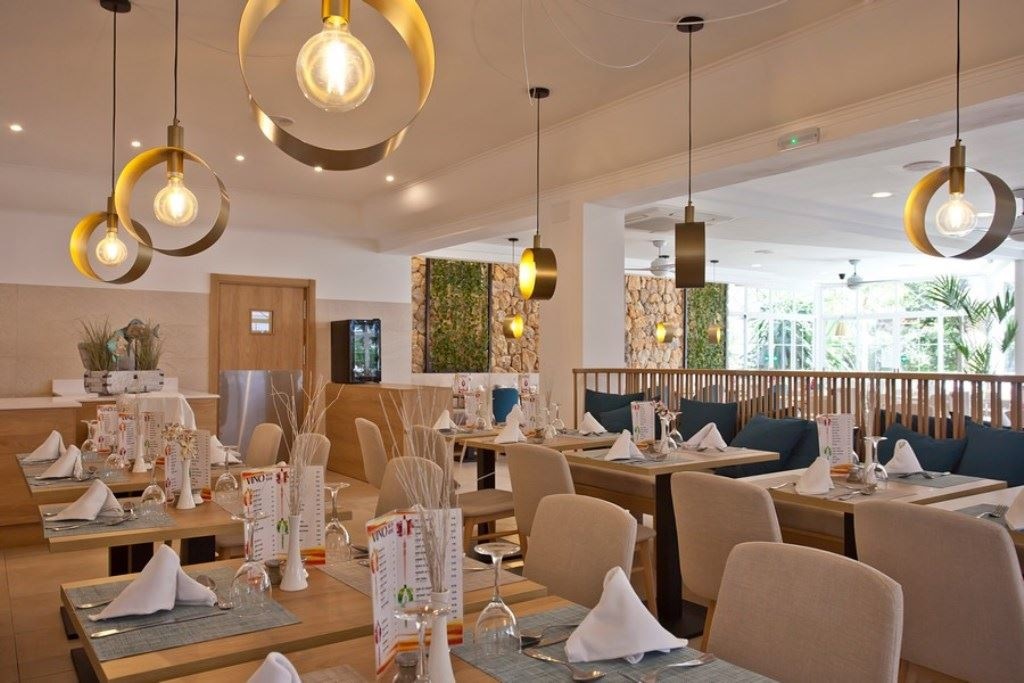 restaurants-restaurants