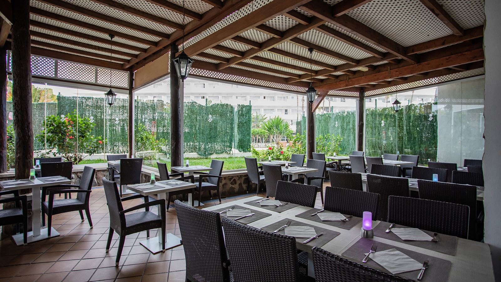 restaurants-breakfast-and-dinner