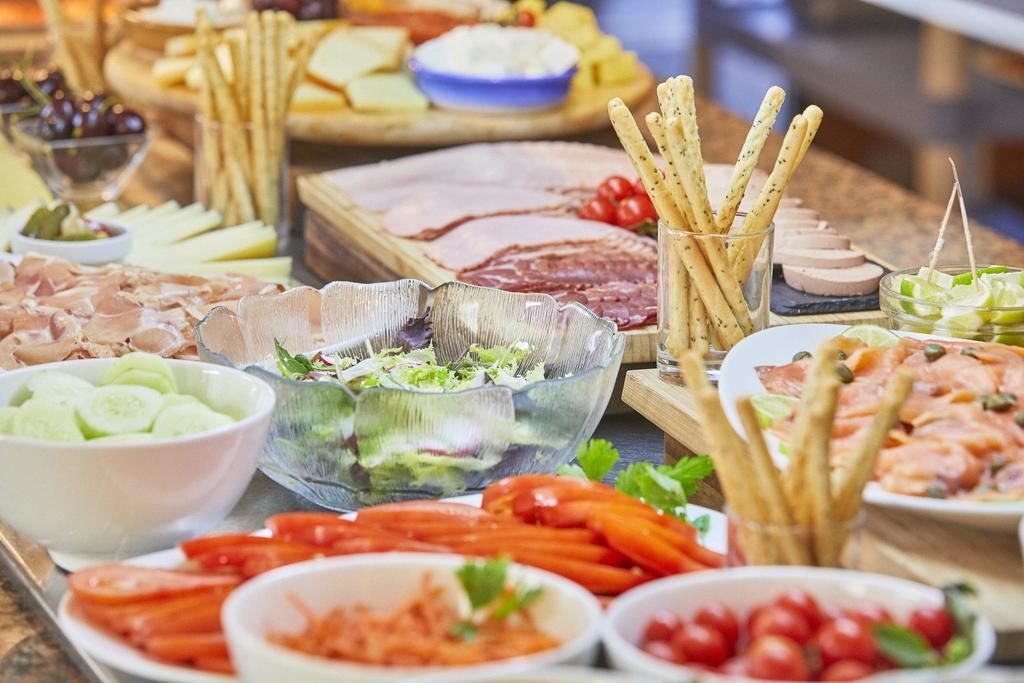 restaurants-restaurants