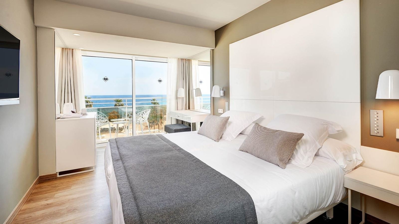 rooms-twin-room-sea-view