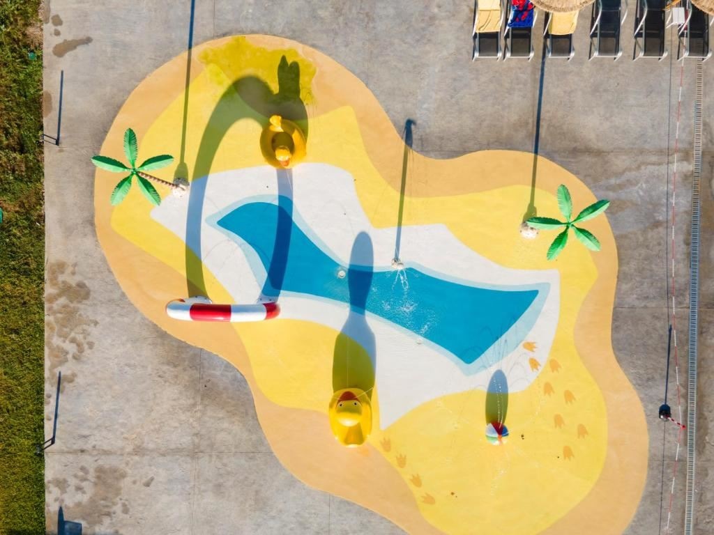 pools-outdoor-childrens-pool