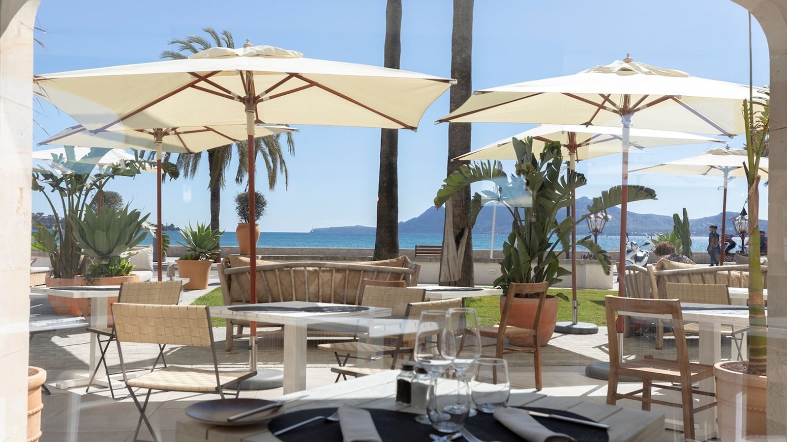 restaurants-restaurants