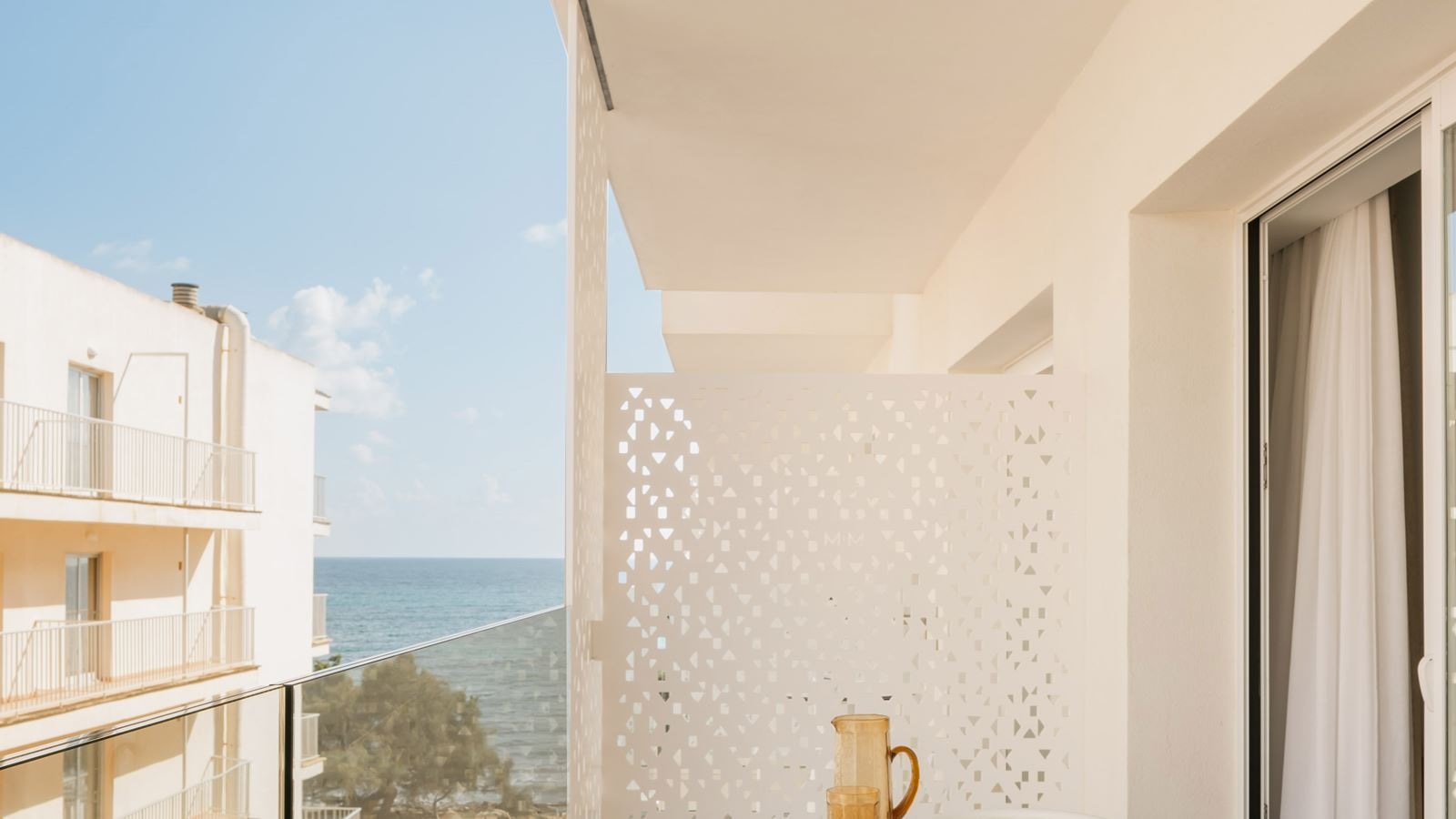 rooms-c2v--double-superior-partial-sea-view