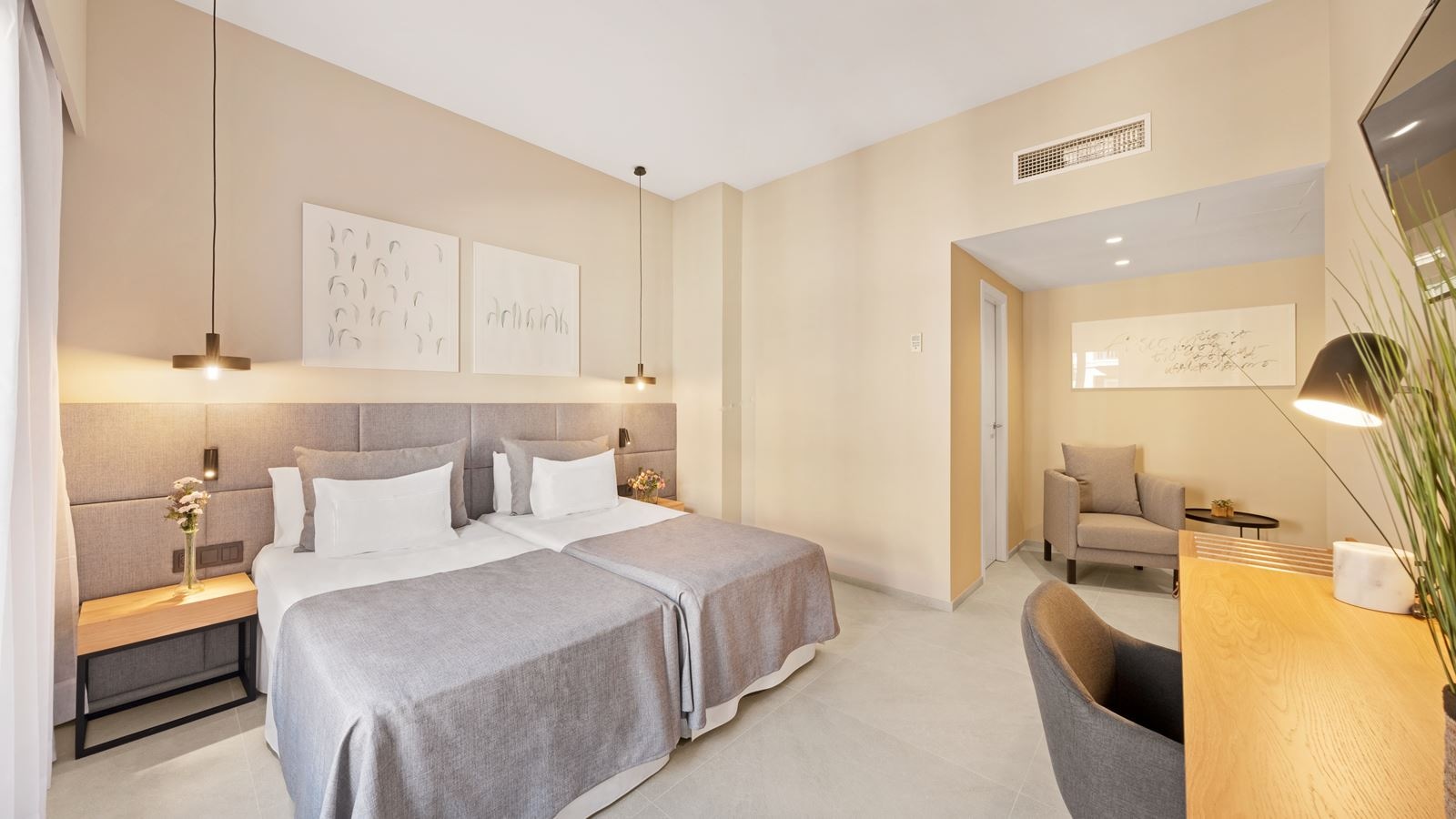 rooms-double-with-double-bed