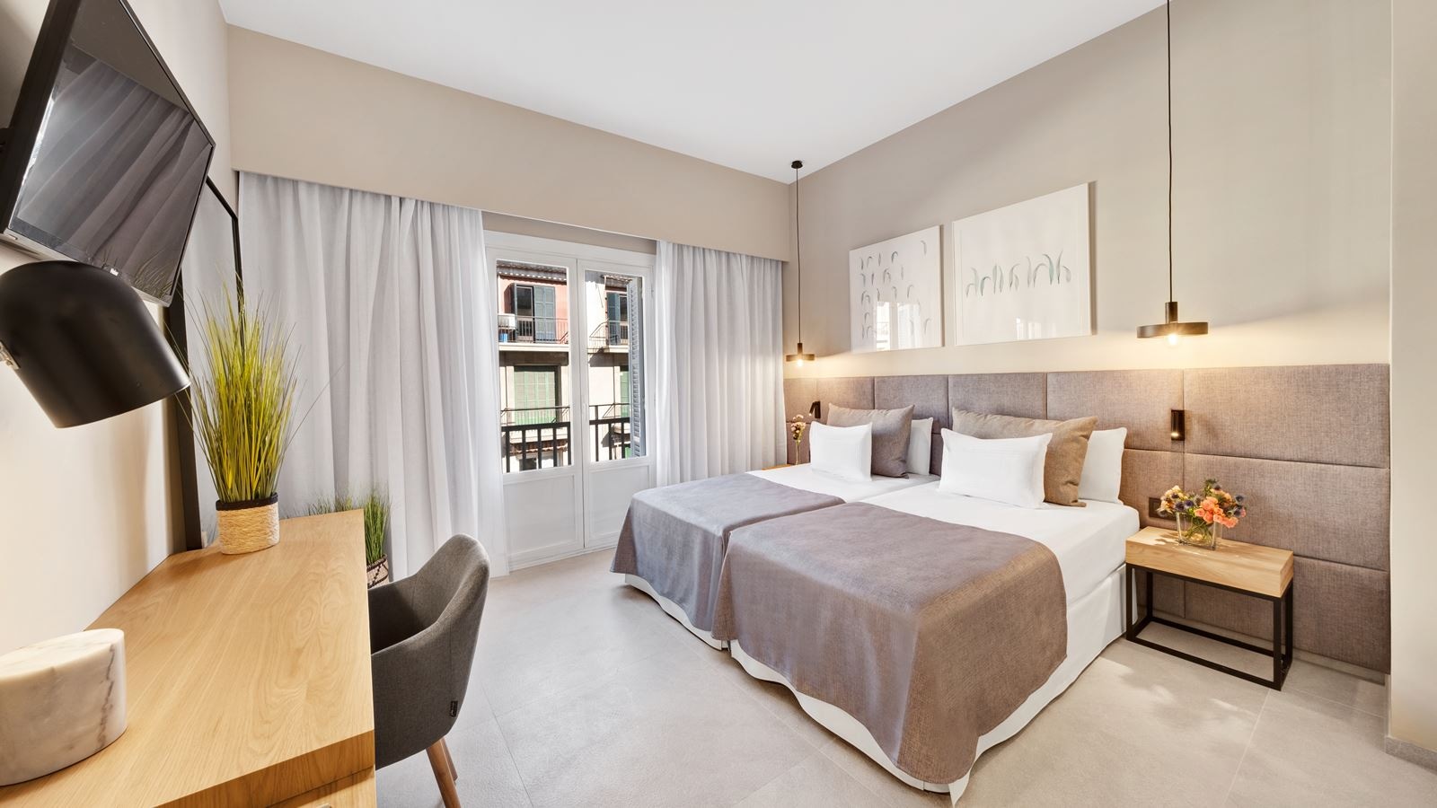 rooms-double-with-double-bed