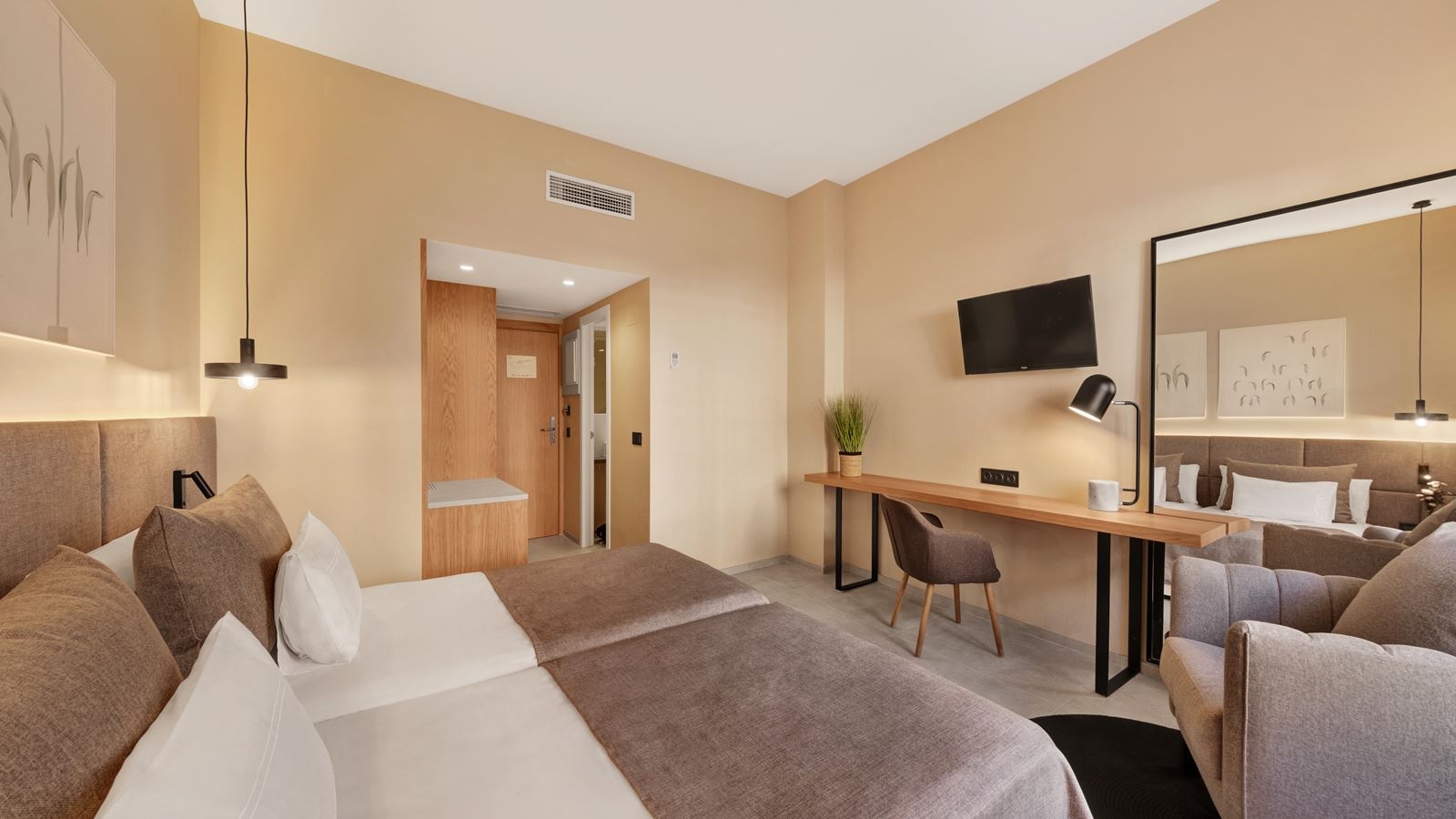 rooms-double-with-double-bed