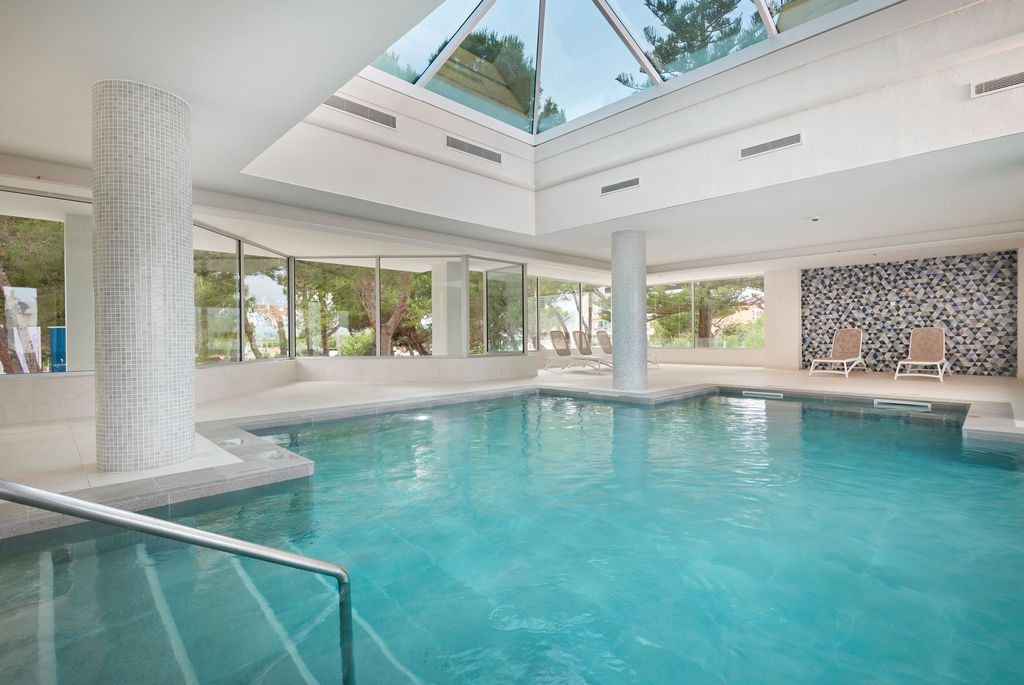 pools-indoor-pool