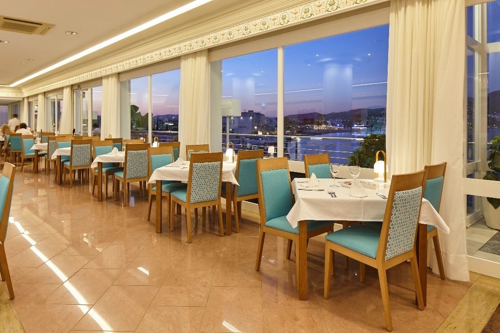 restaurants-restaurants