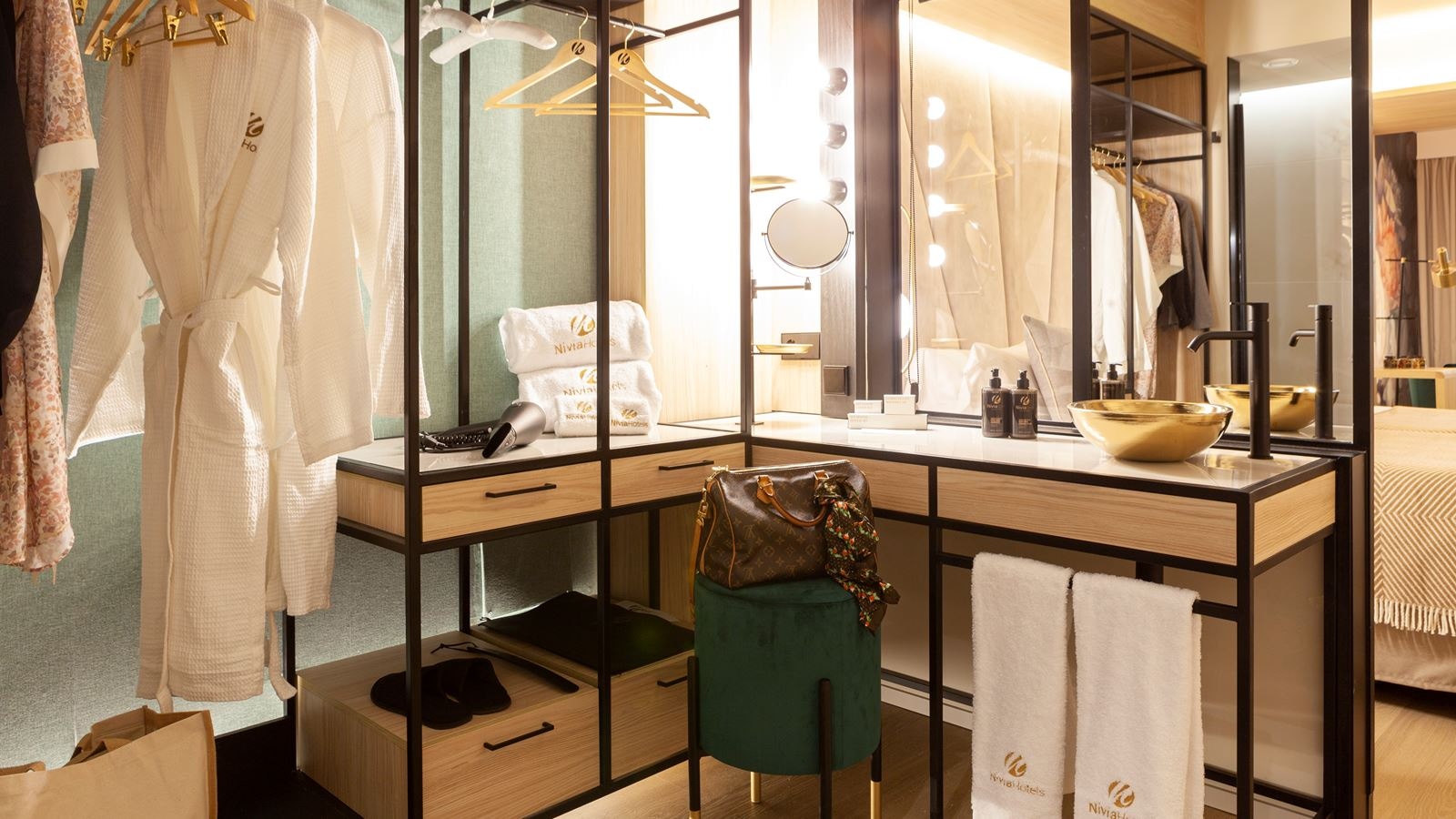 rooms-princess-junior-suite