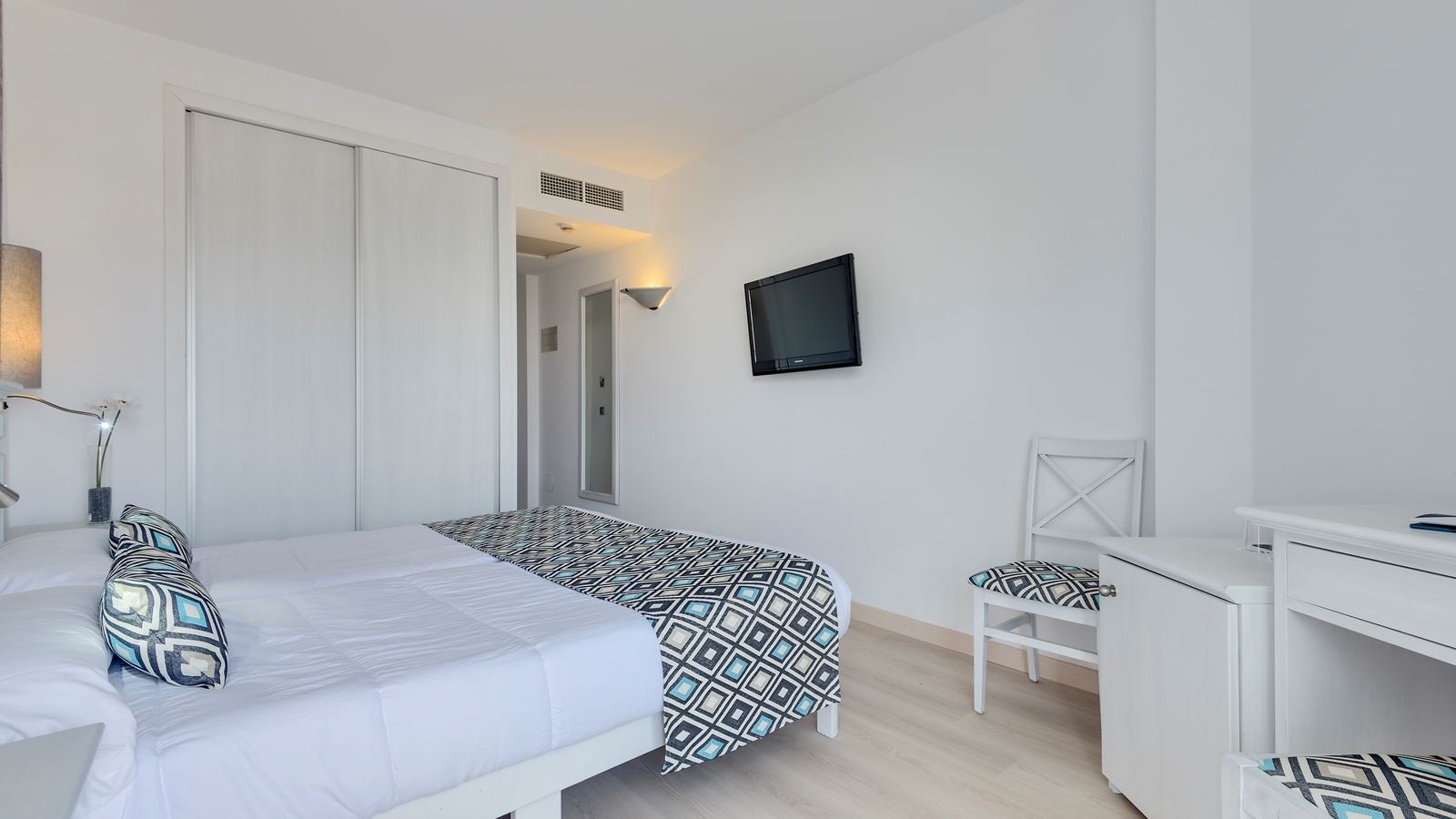 rooms-double-balcony-or-terrace