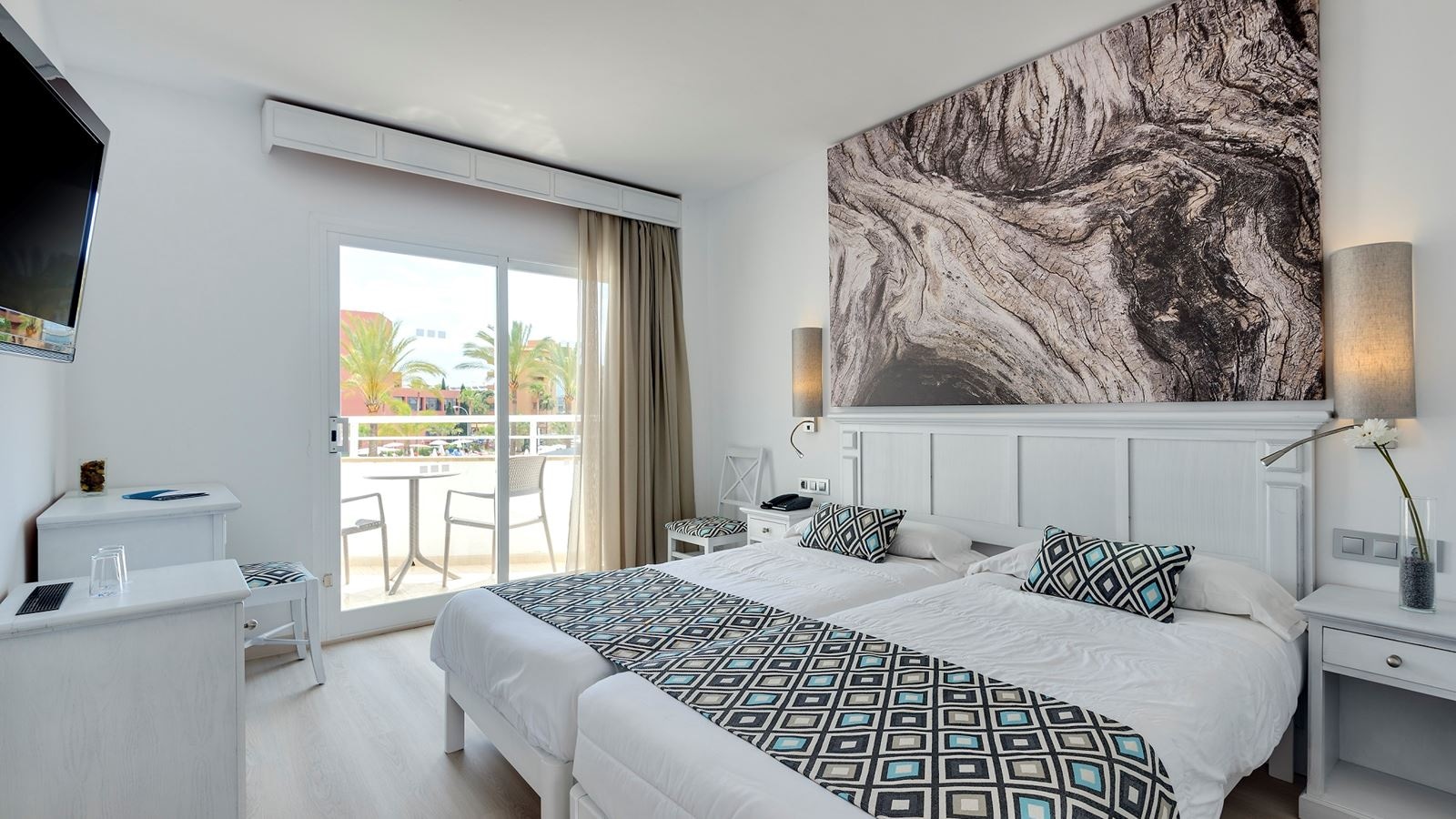 rooms-double-balcony-or-terrace