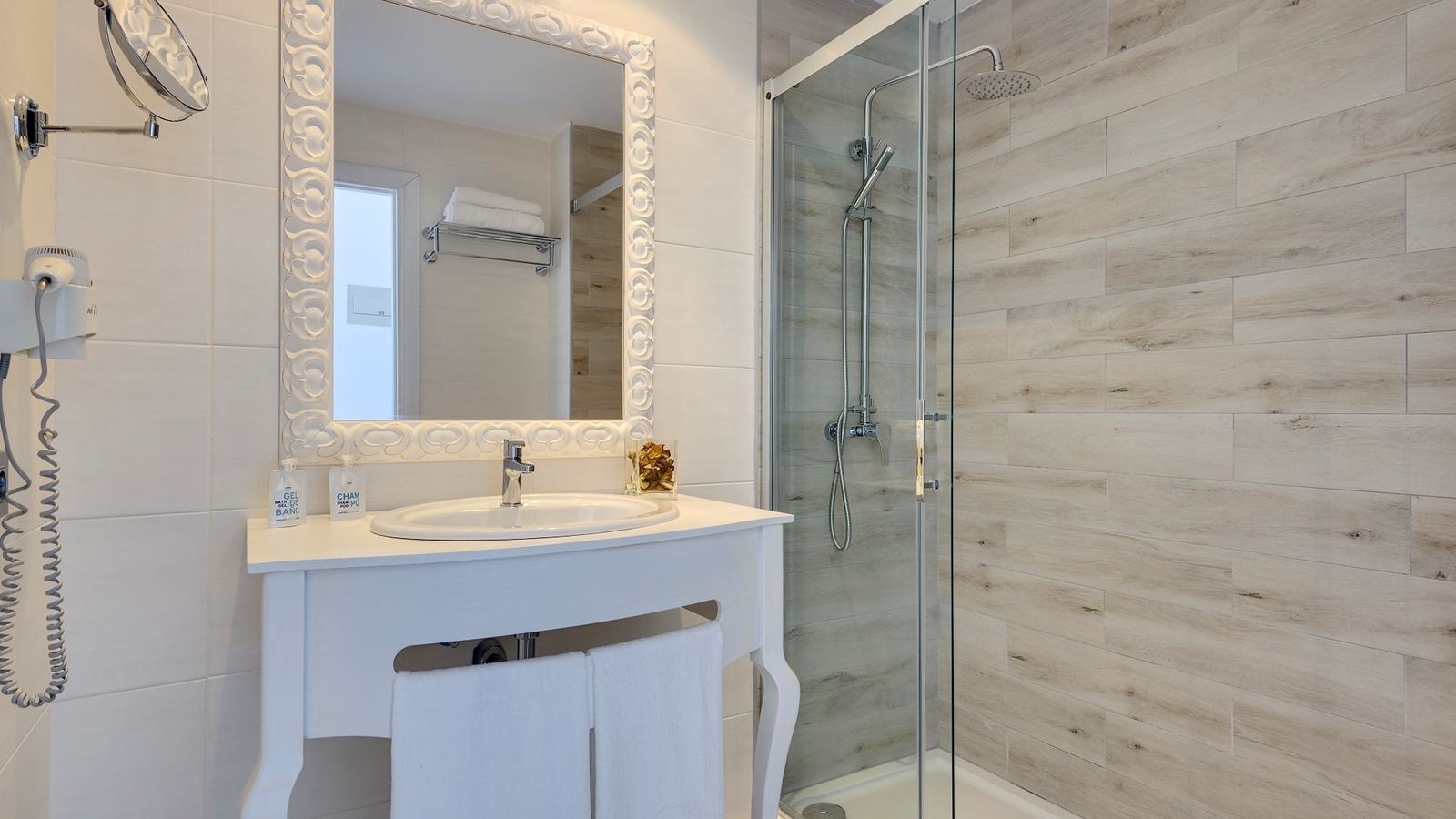 rooms-promo-double-room-balcony-or-terrace