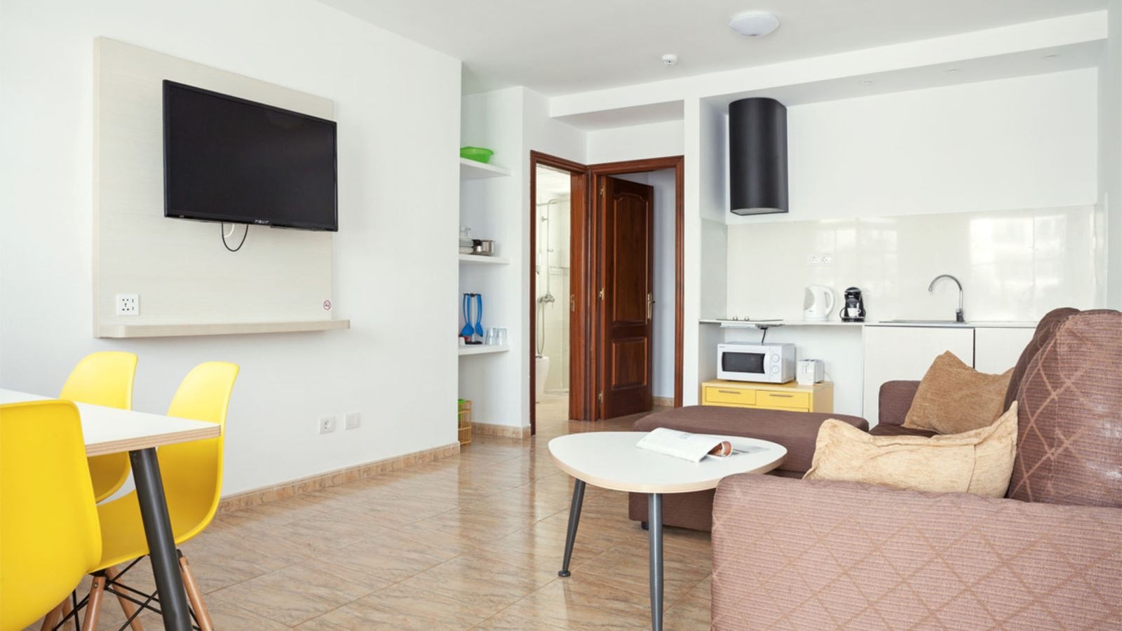 rooms-apartment-1-bedroom-with-balcony-or-terrace