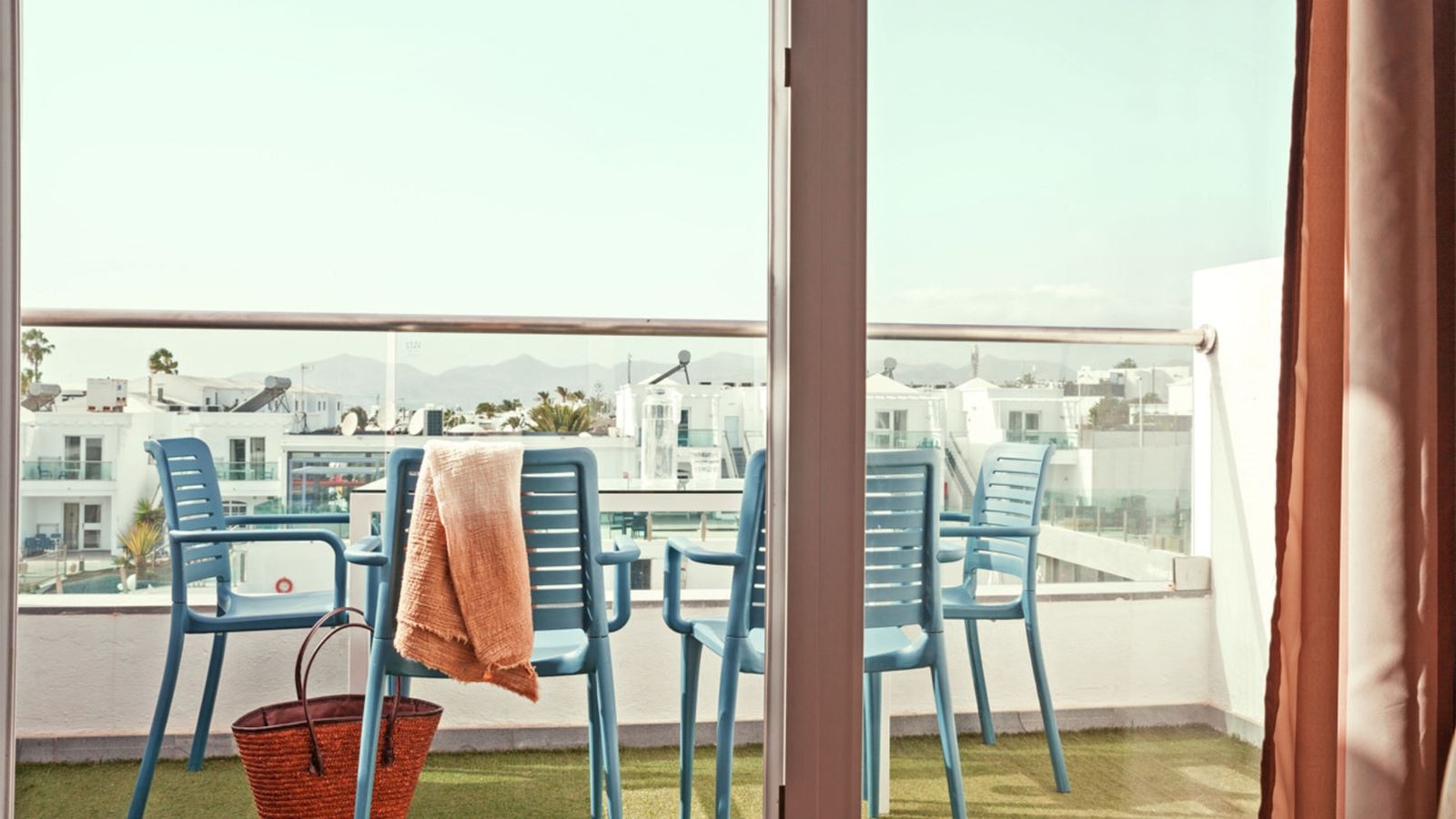 rooms-apartment-1-bedroom-with-balcony-or-terrace