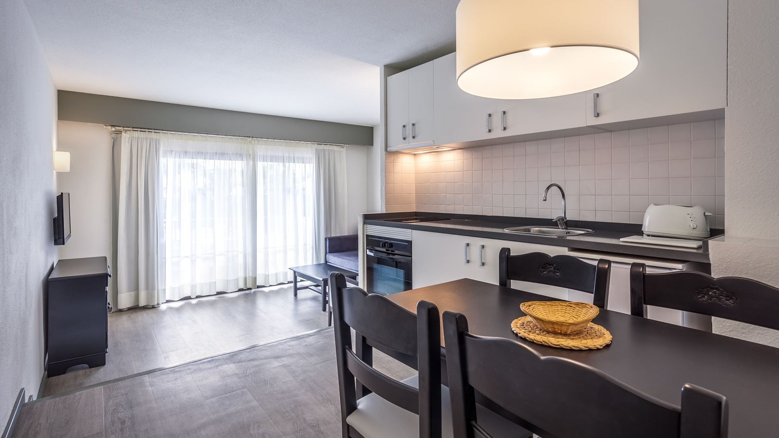 rooms-2-bedroom-standard-apartment-balcony-or-terrace