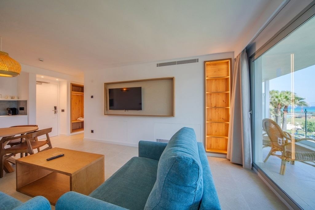 rooms-apartment-side-sea-view