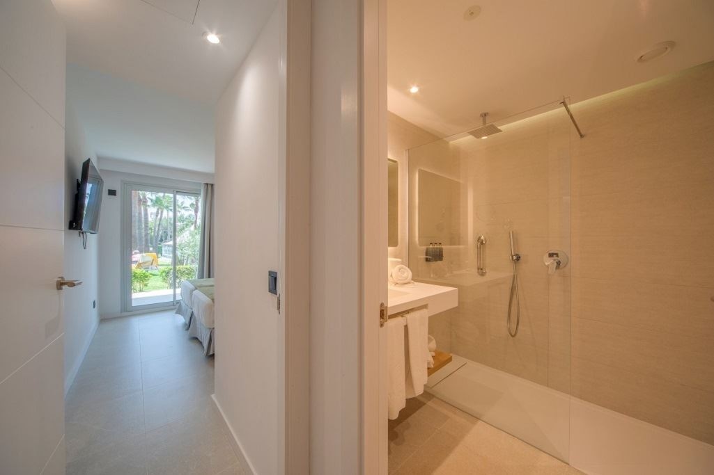 rooms-apartment-side-sea-view