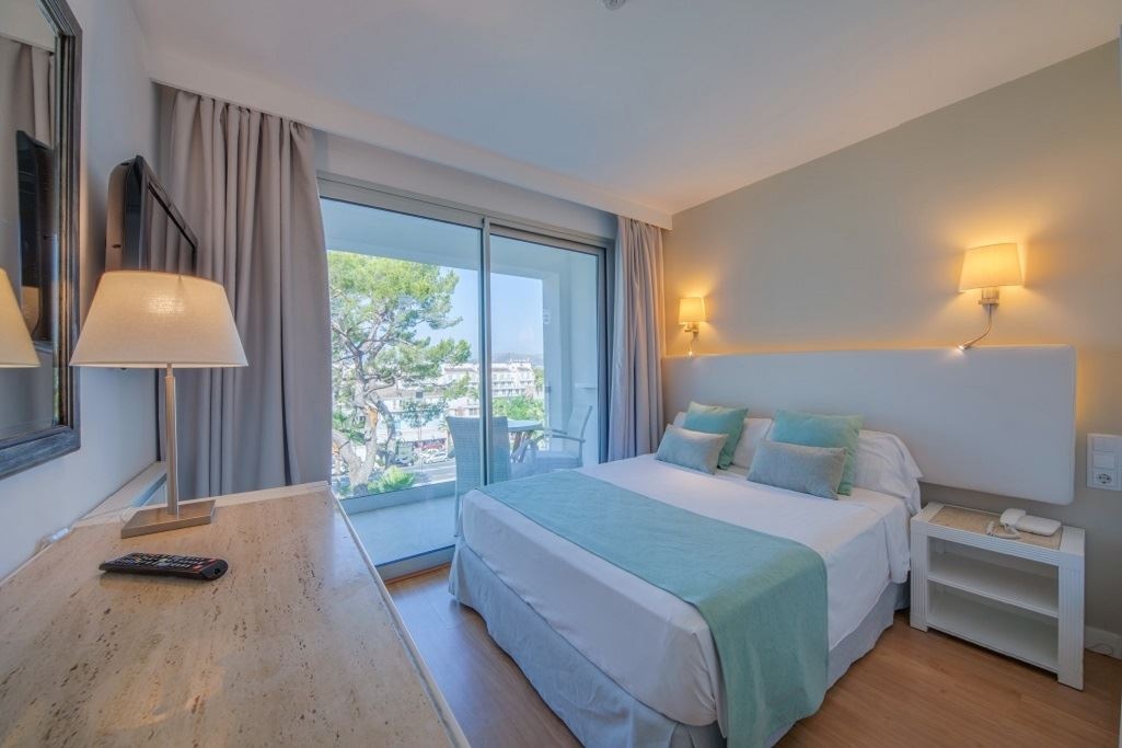 rooms-single-room-street-view