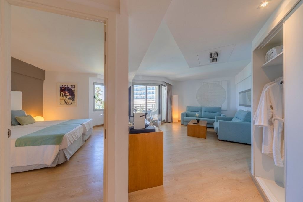 rooms-suite-side-sea-view