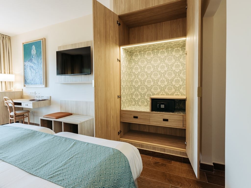 rooms-dbl-armonia-lateral-sea-view