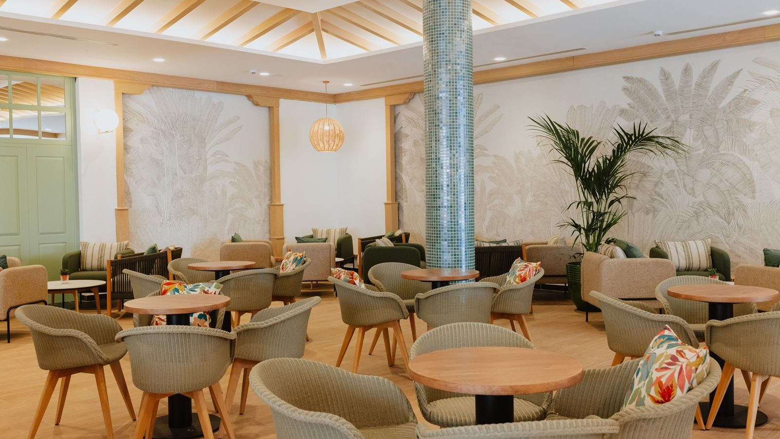 bars-bar-salón-beatriz-de-boadilla