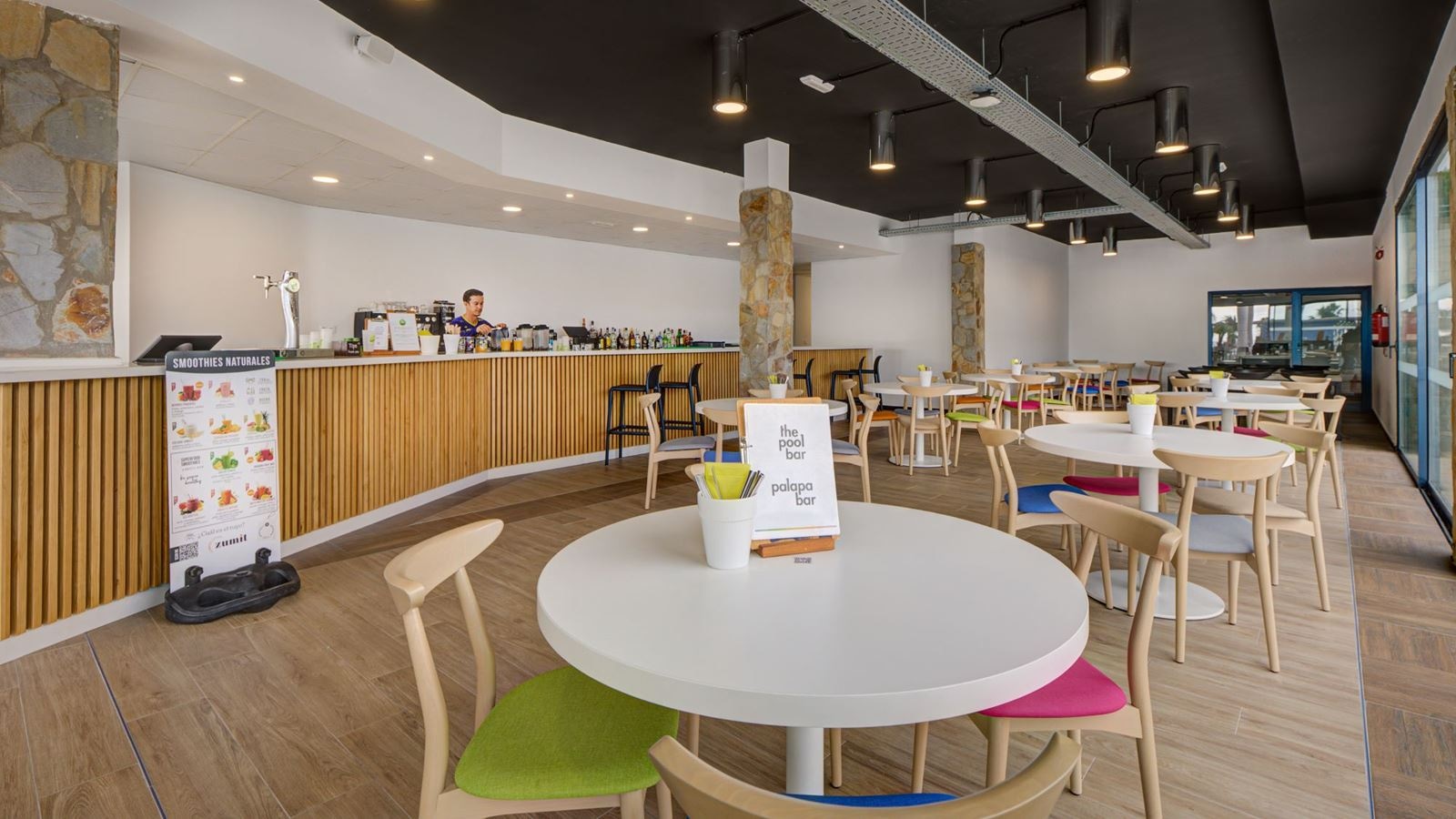 bars-pool-bar--aparthotel