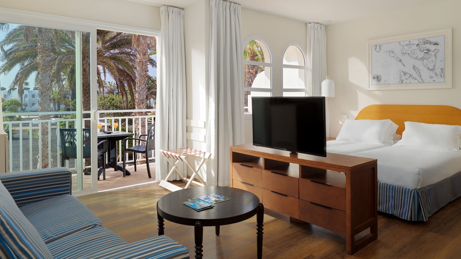 rooms-junior-suite-balcony-or-terrace