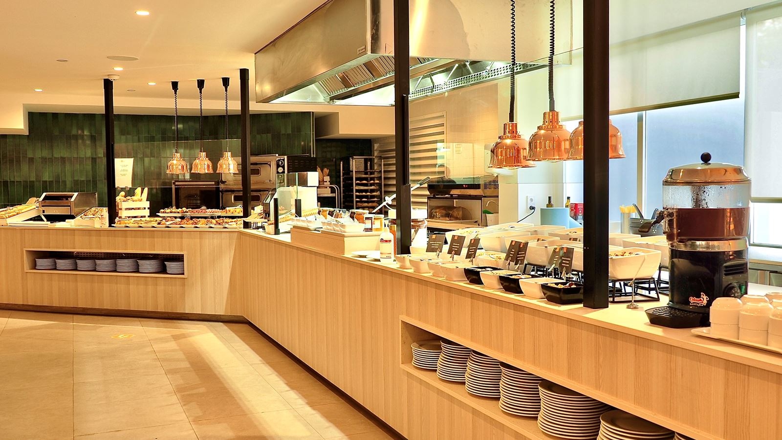 restaurants-restaurant