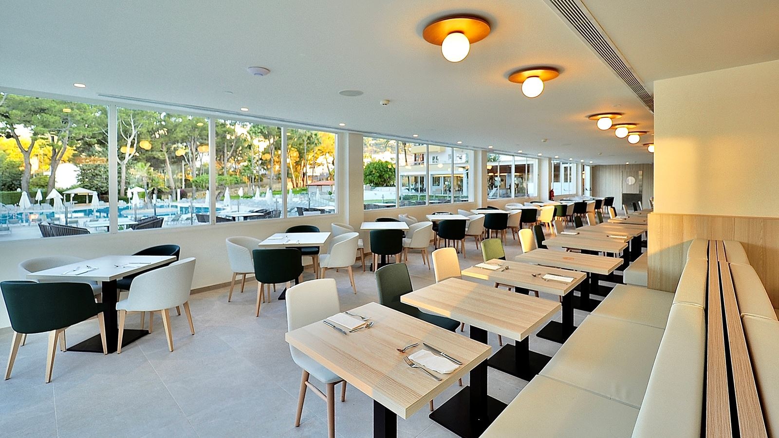 restaurants-restaurant