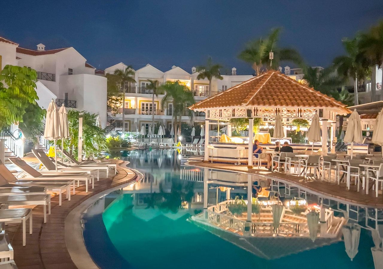 restaurants-bar-piscina