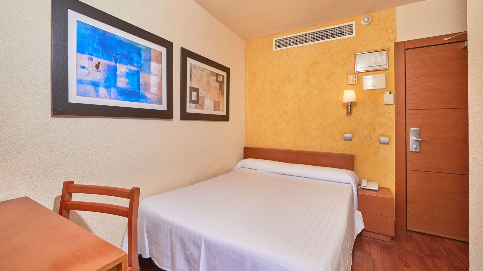 rooms-iz--single-promo