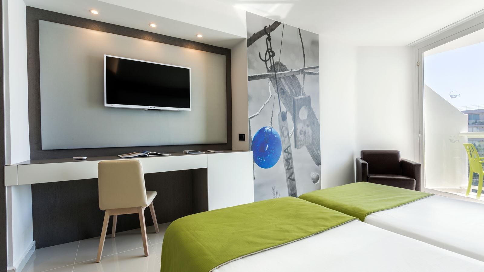 rooms-vj-joy-room-side-sea-view-with-balcony