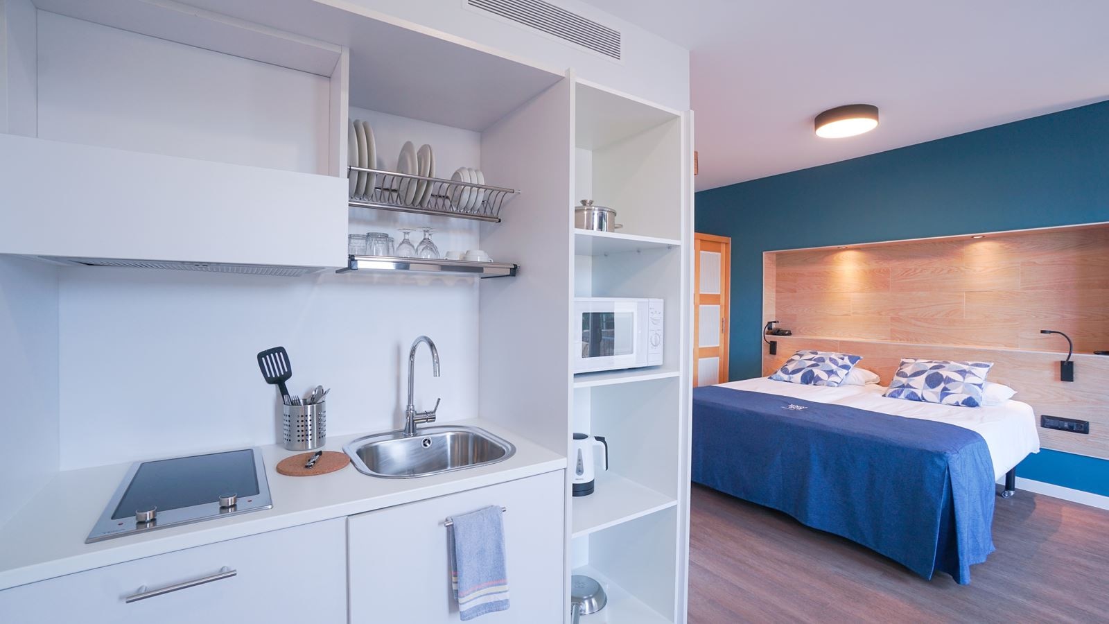 rooms-double-standard-room-with-kitchenette