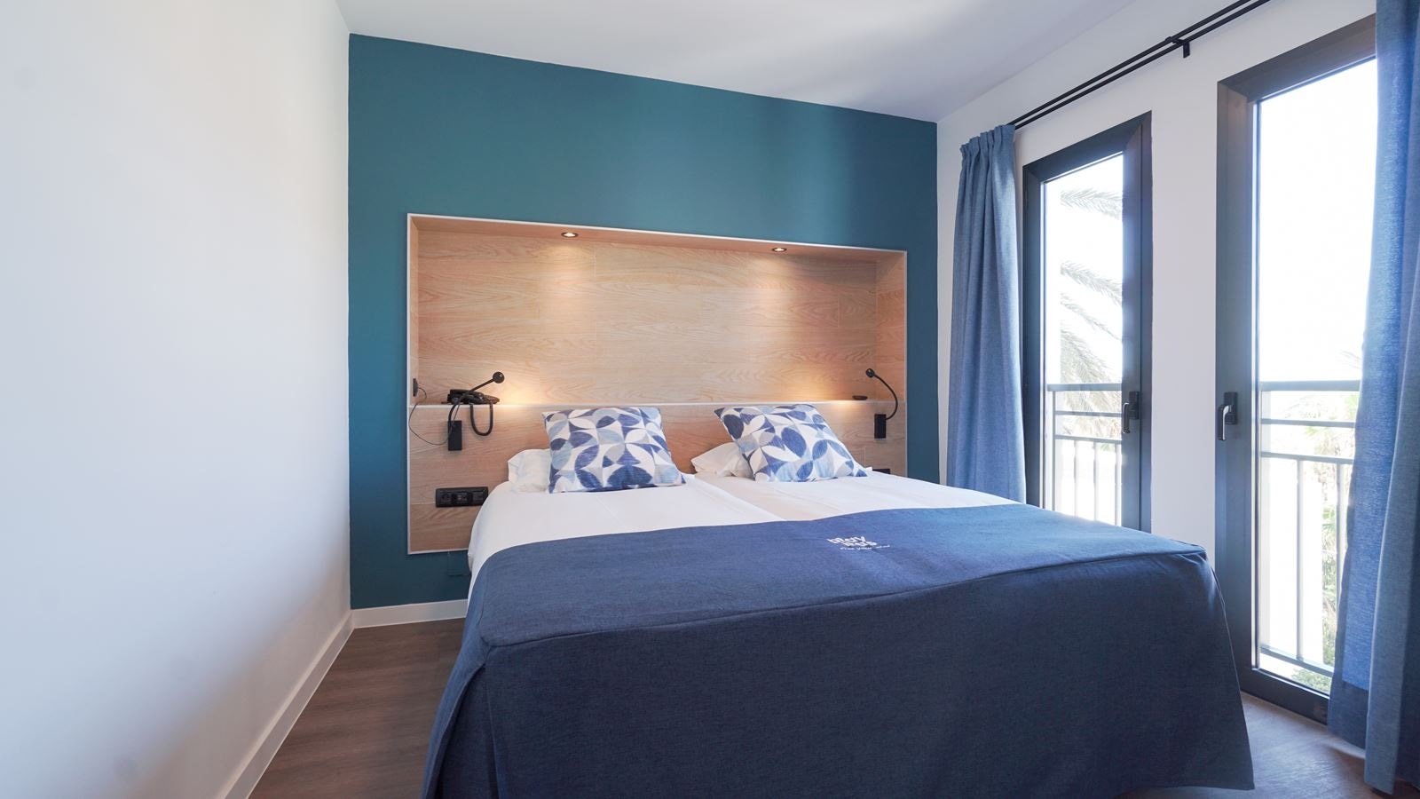 rooms-junior-suite-sea-view