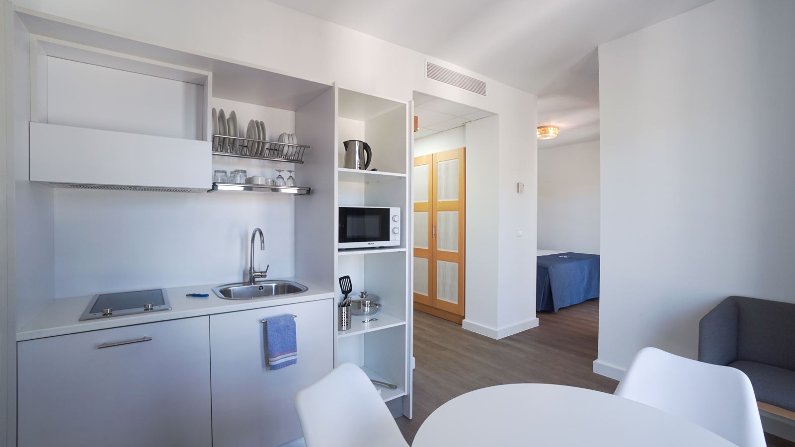 rooms-junior-suite-garden-view-with-kitchenette