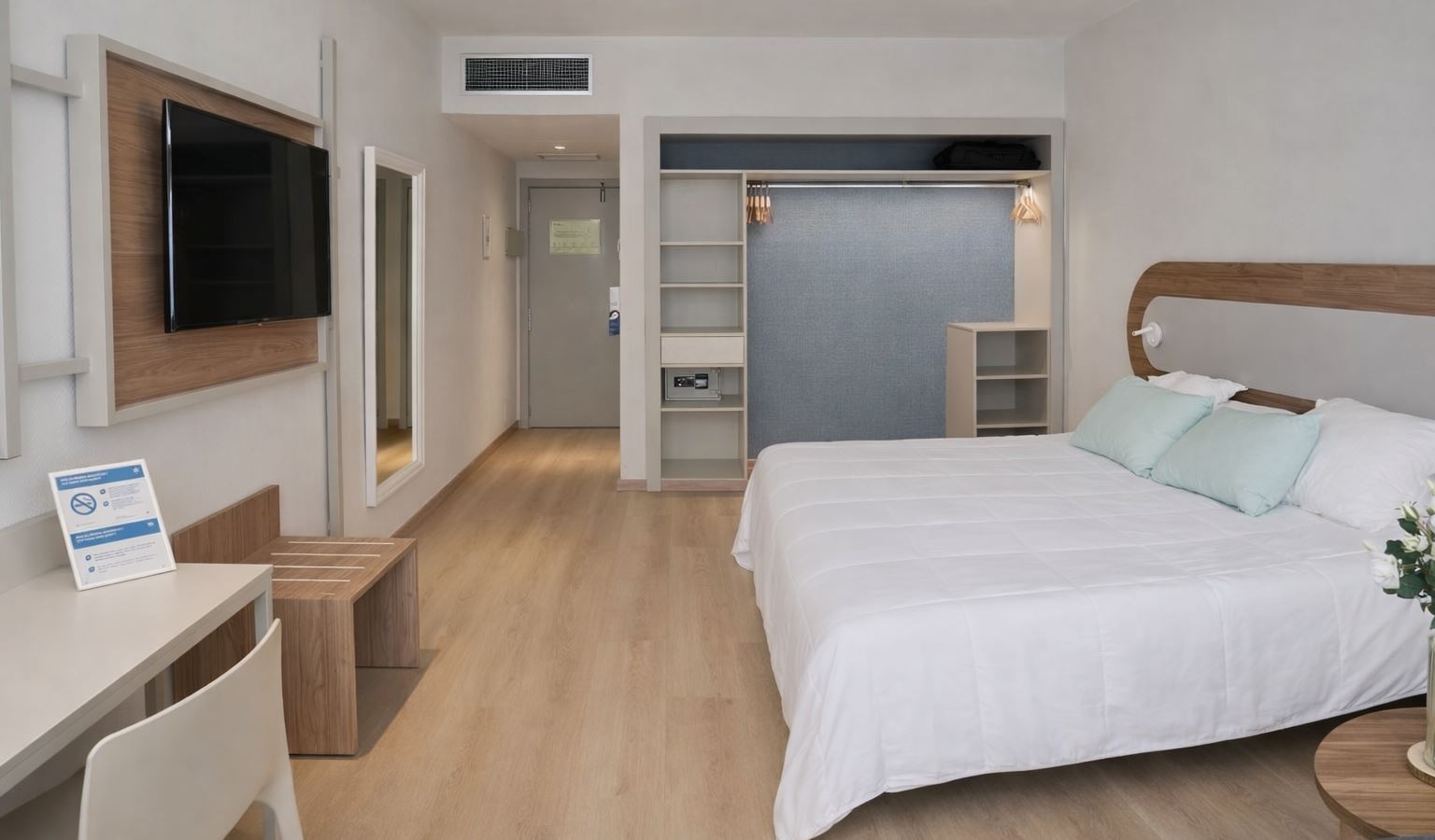 rooms-twin-room-superior-with-balcony-or-terrace