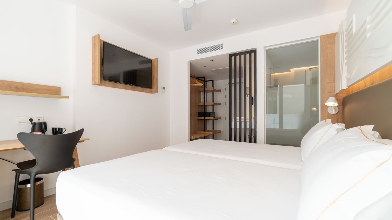 rooms-double-room-with-terrace