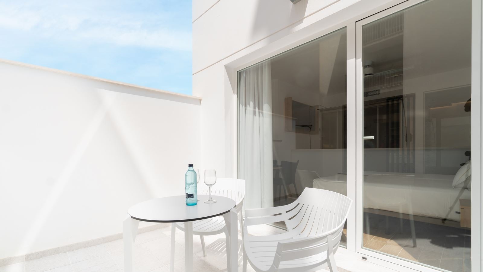 rooms-double-room-with-terrace